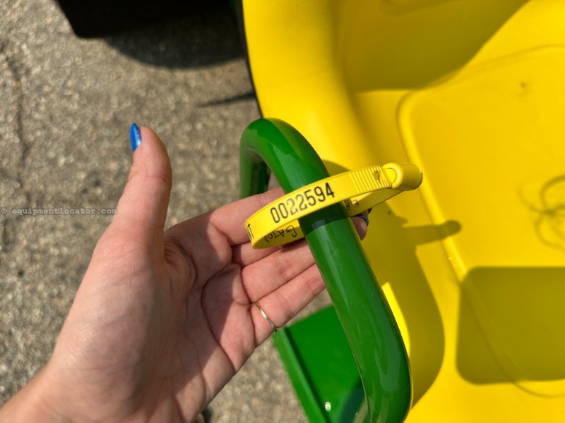 2025 John Deere TE 4X2 Image 13