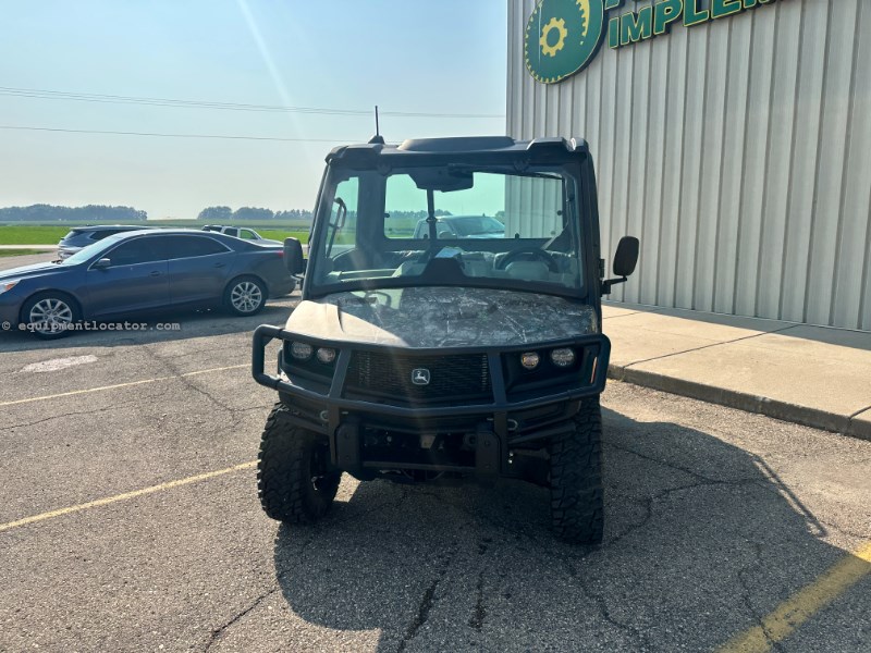 2025 John Deere 845R Image 6