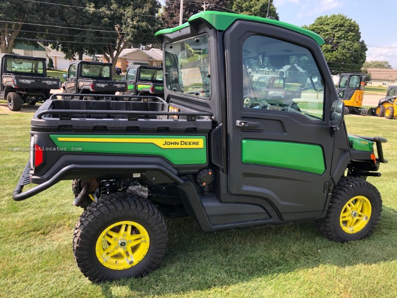 2025 John Deere 845R Image 2