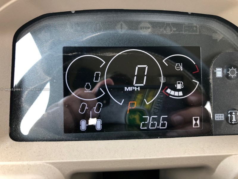 2025 John Deere 845R Image 7