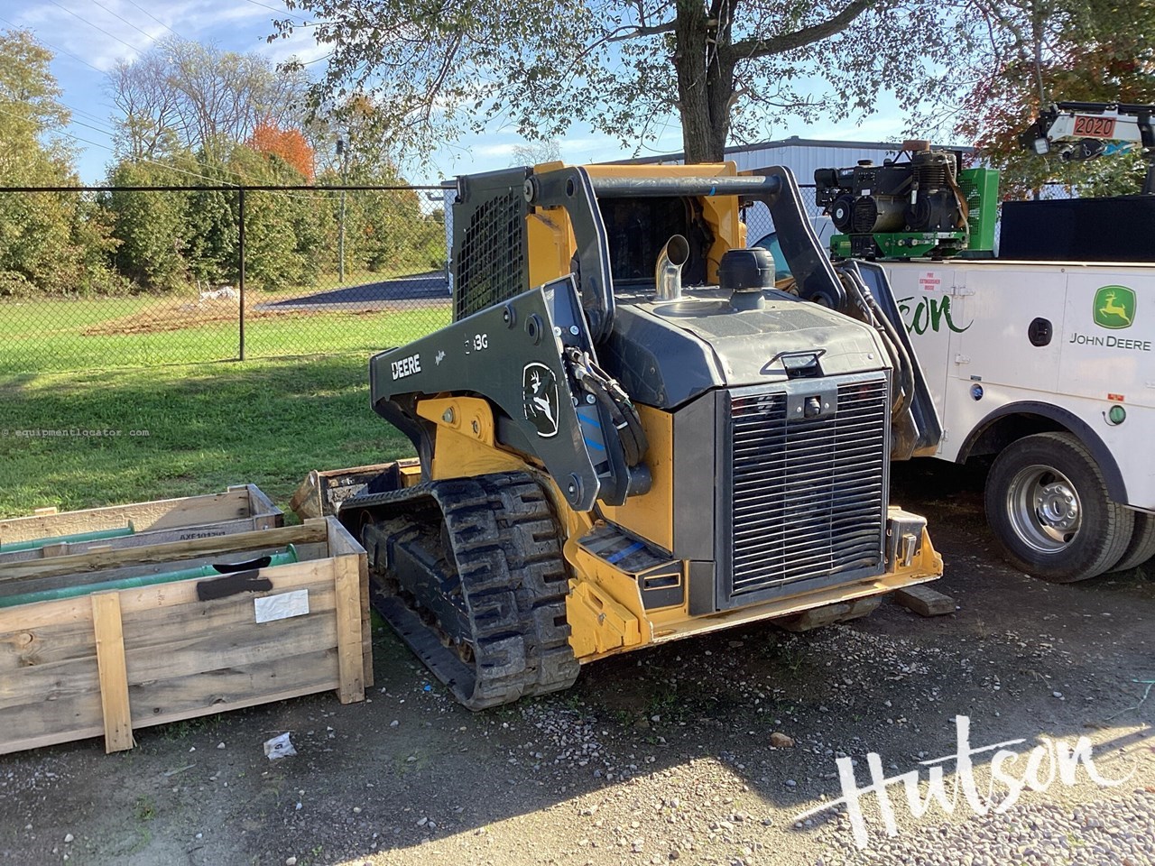 2023 John Deere 333G Image 4