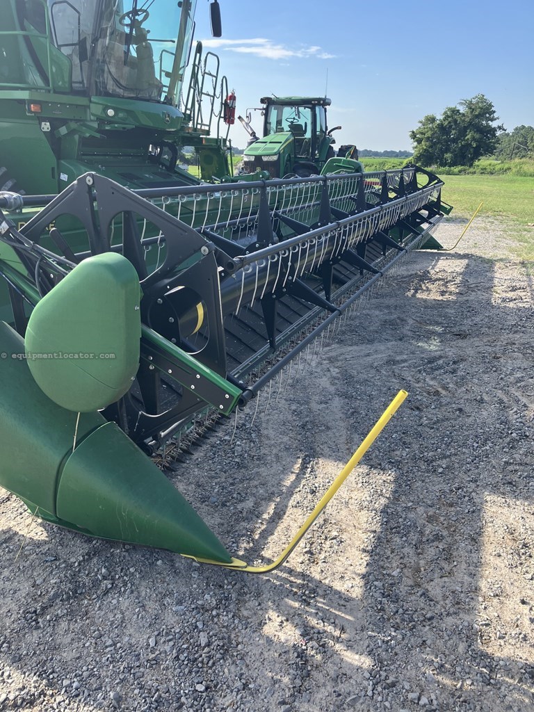 2021 John Deere 730D Image 4