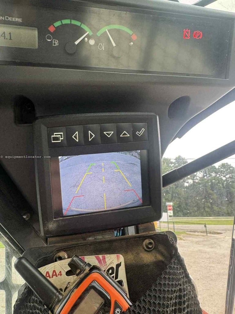 2022 John Deere 332G Image 4