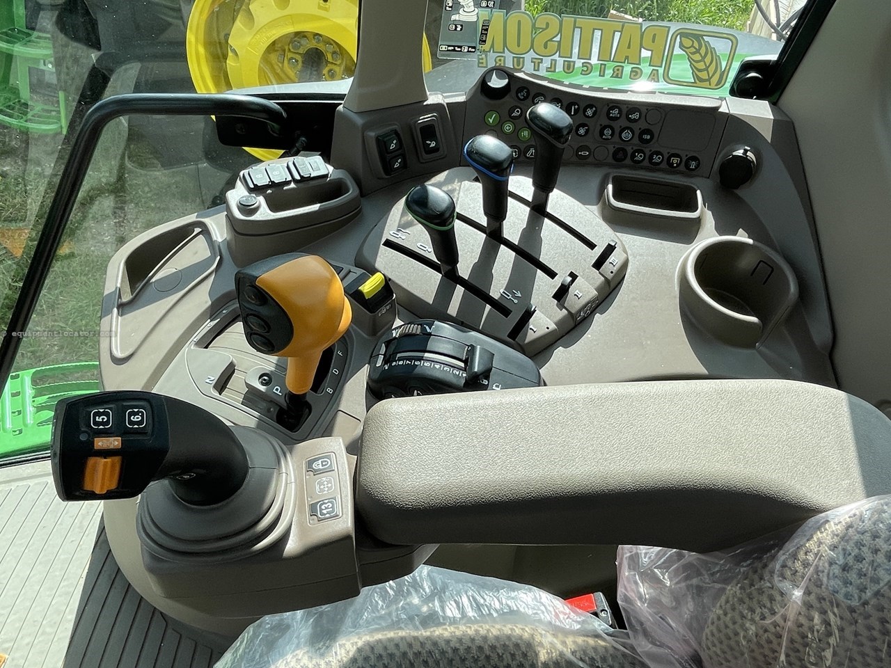 2024 John Deere 6130M Image 10