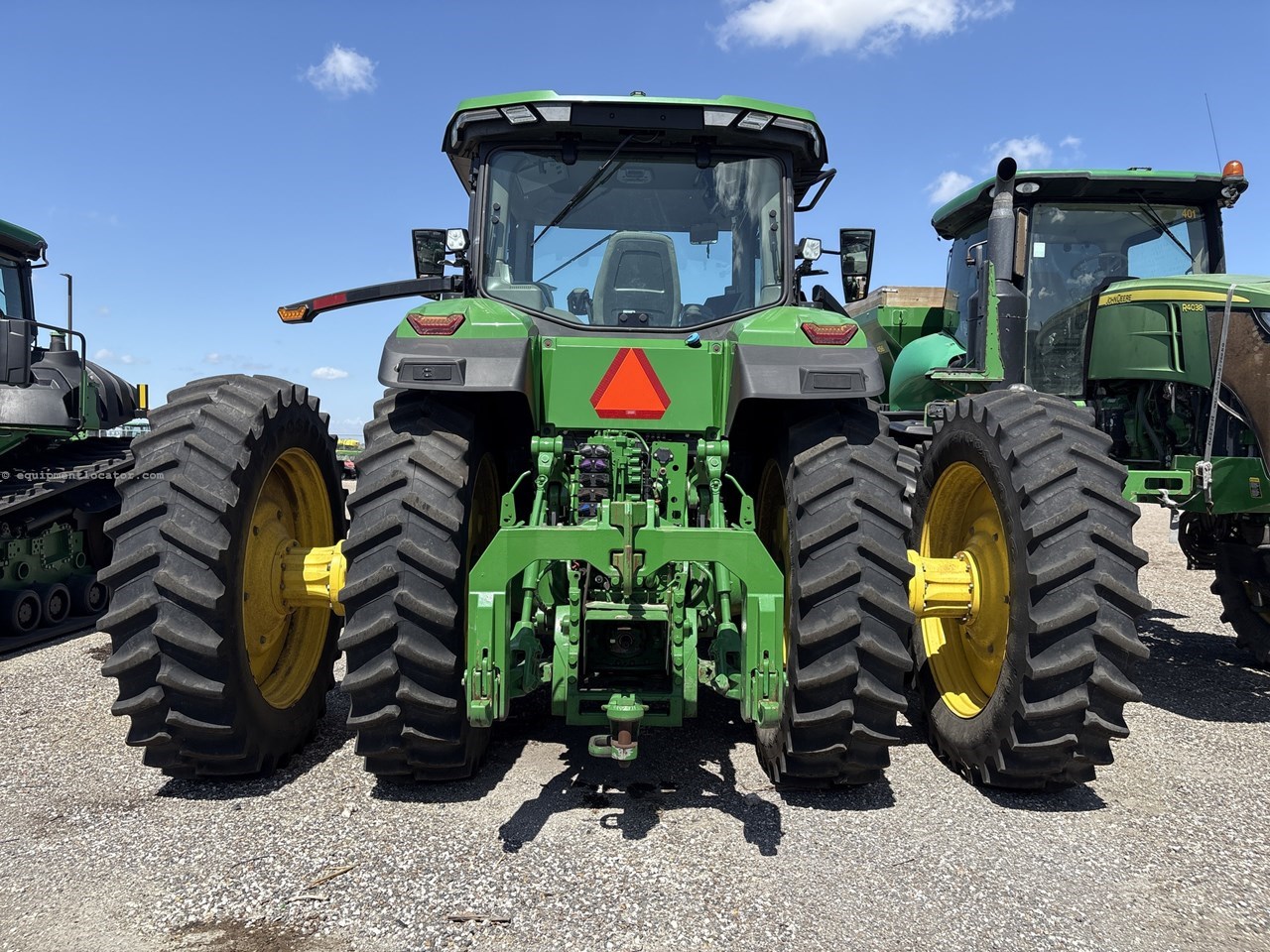 2023 John Deere 8R 370 Image 10