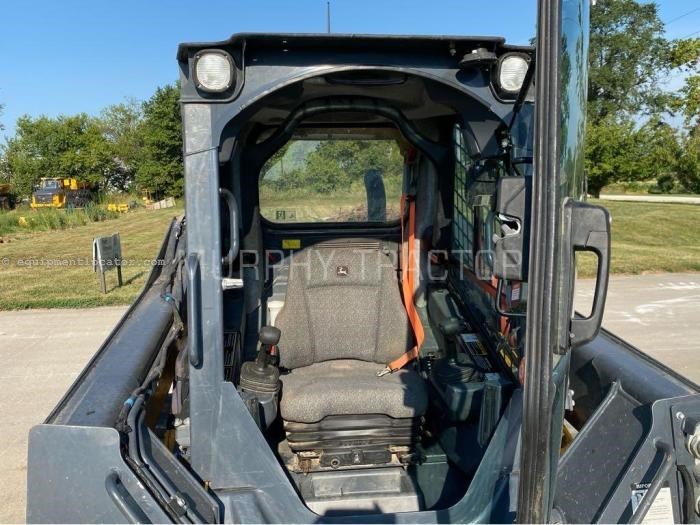 2023 John Deere 325G Image 10