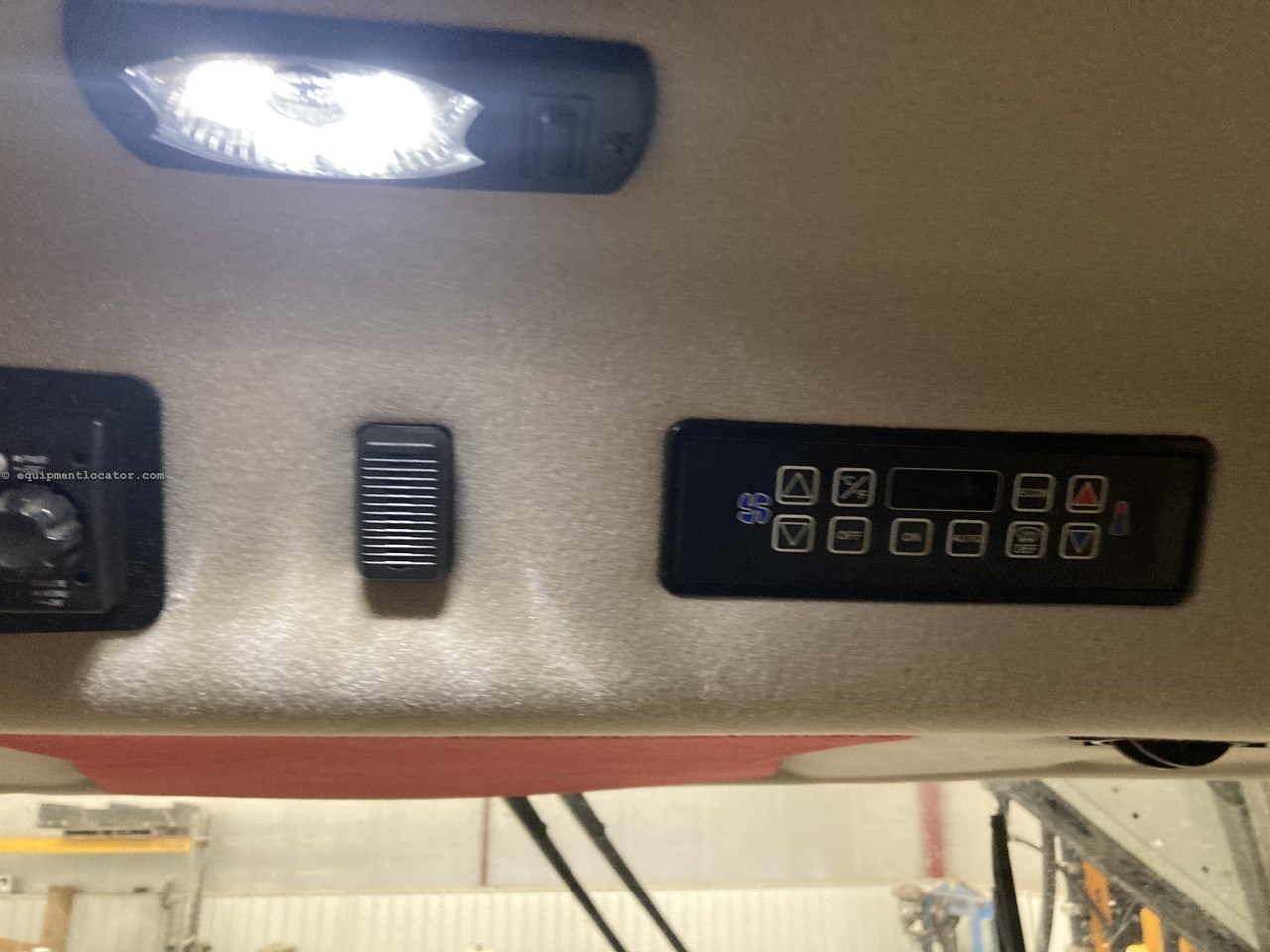 2021 Hagie STS16 Image 10