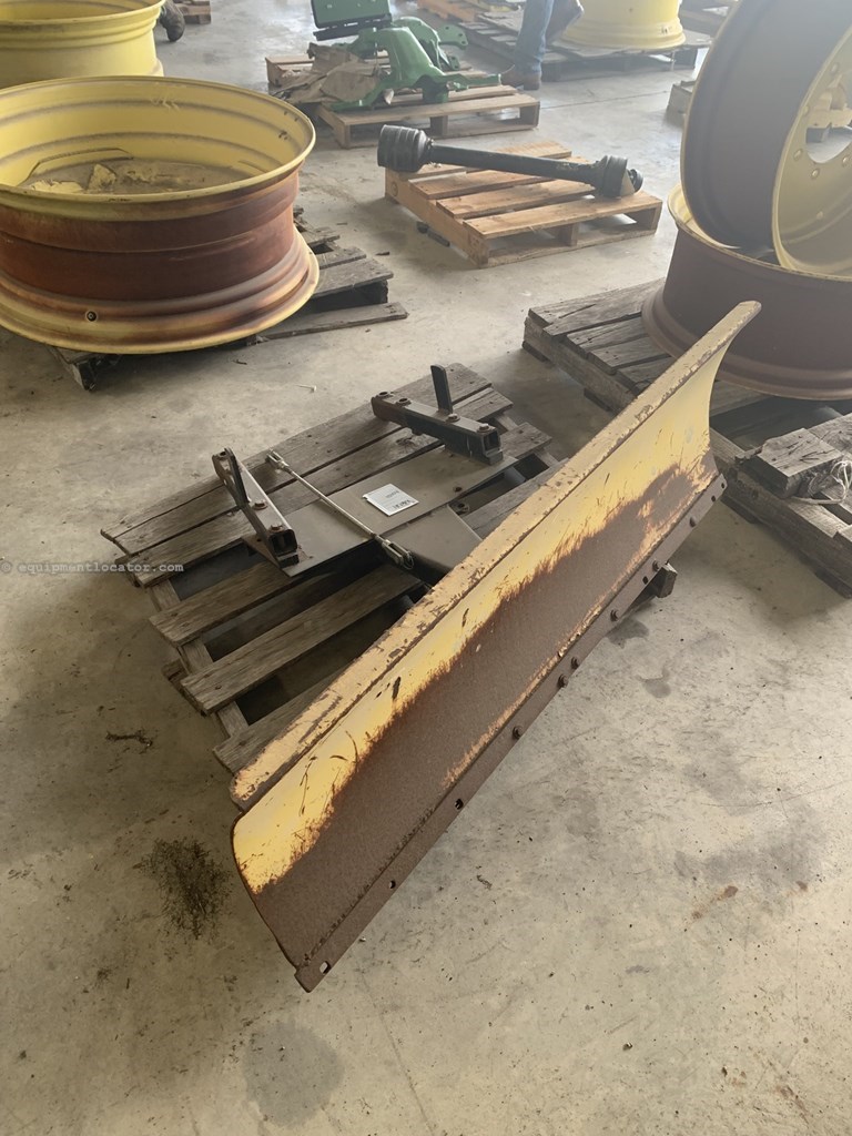 John Deere Front Balde Image 3