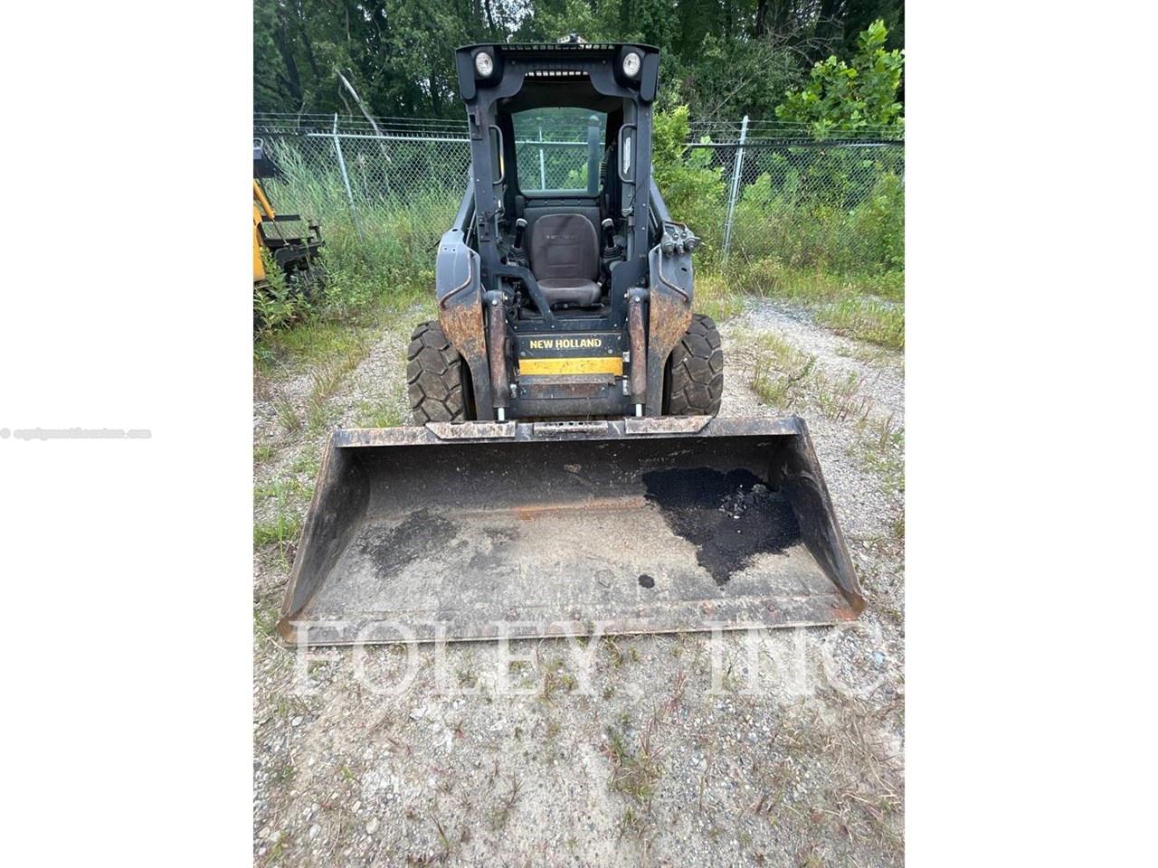 2015 New Holland L228 Image 10