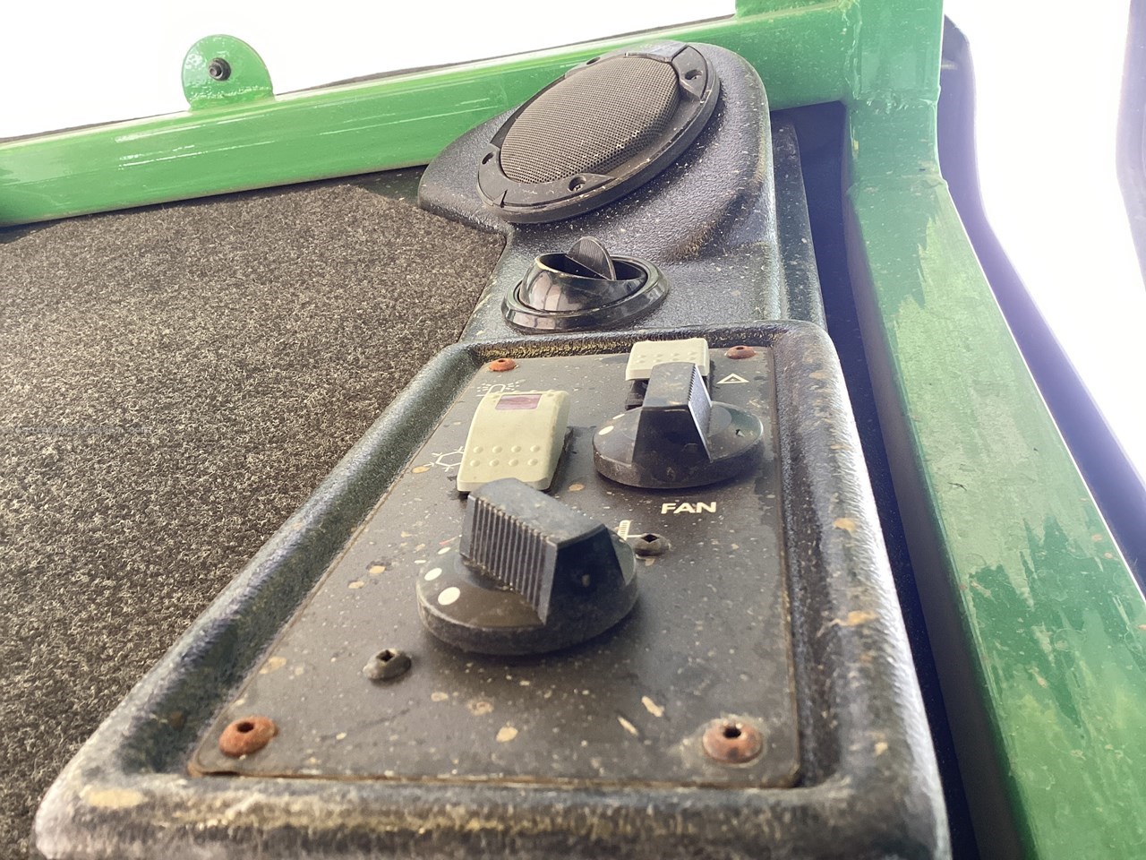 2020 John Deere 1600 Image 10