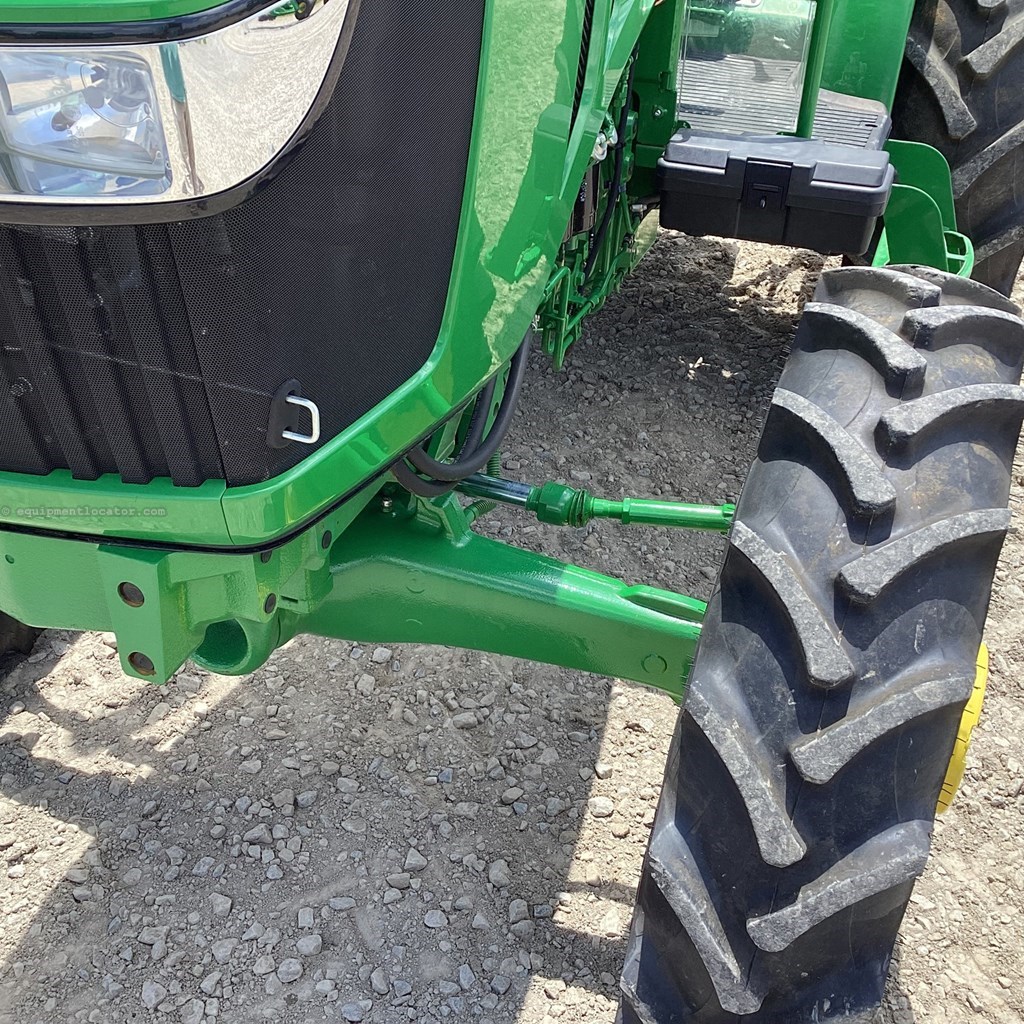 2023 John Deere 5060E Image 10