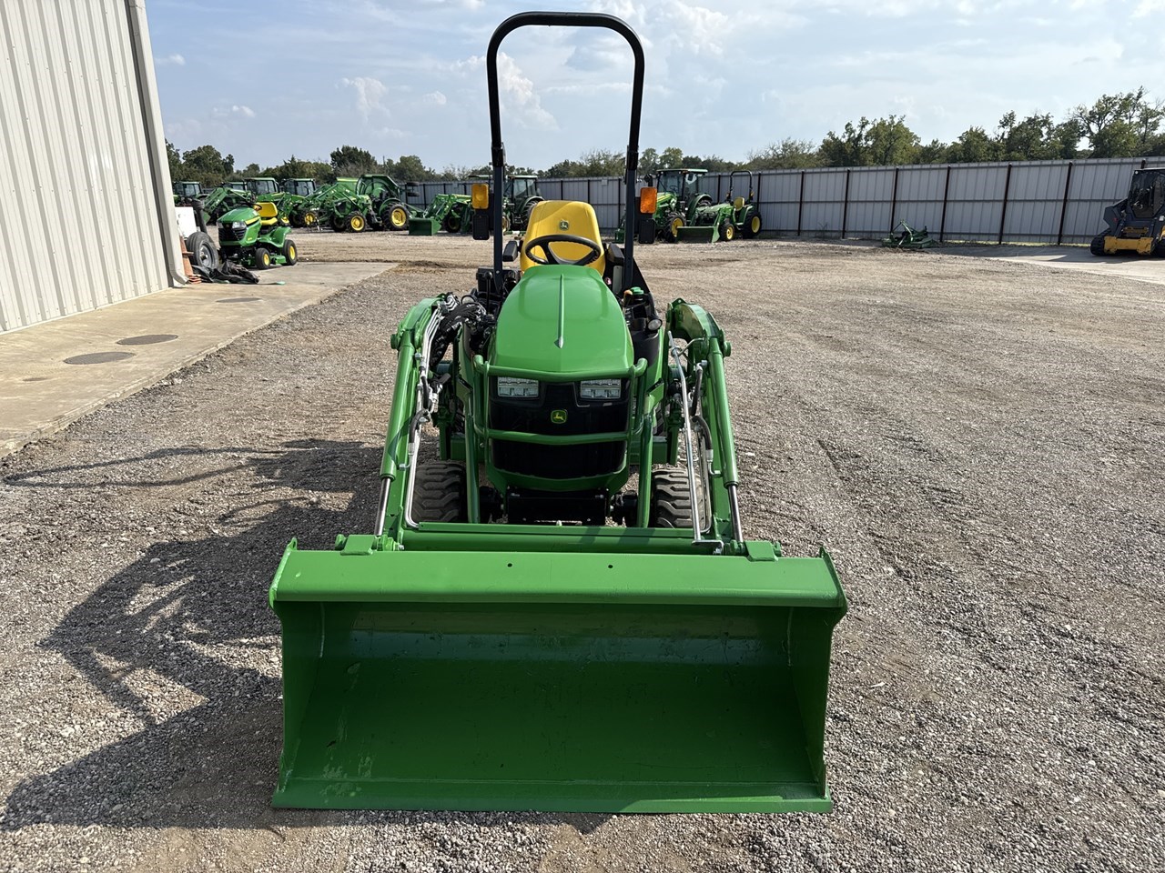 2023 John Deere 1025R Image 20
