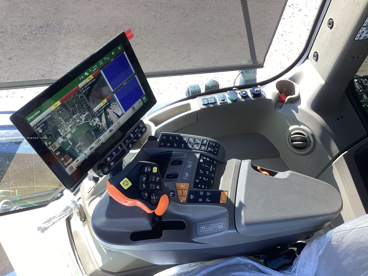 2025 John Deere 600R Image 10