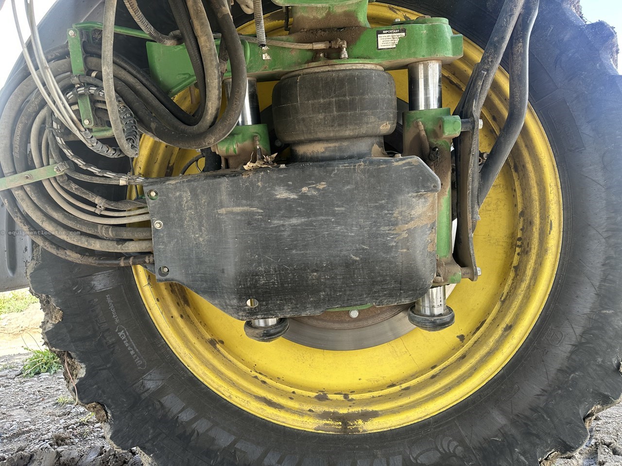2019 John Deere R4045 Image 10