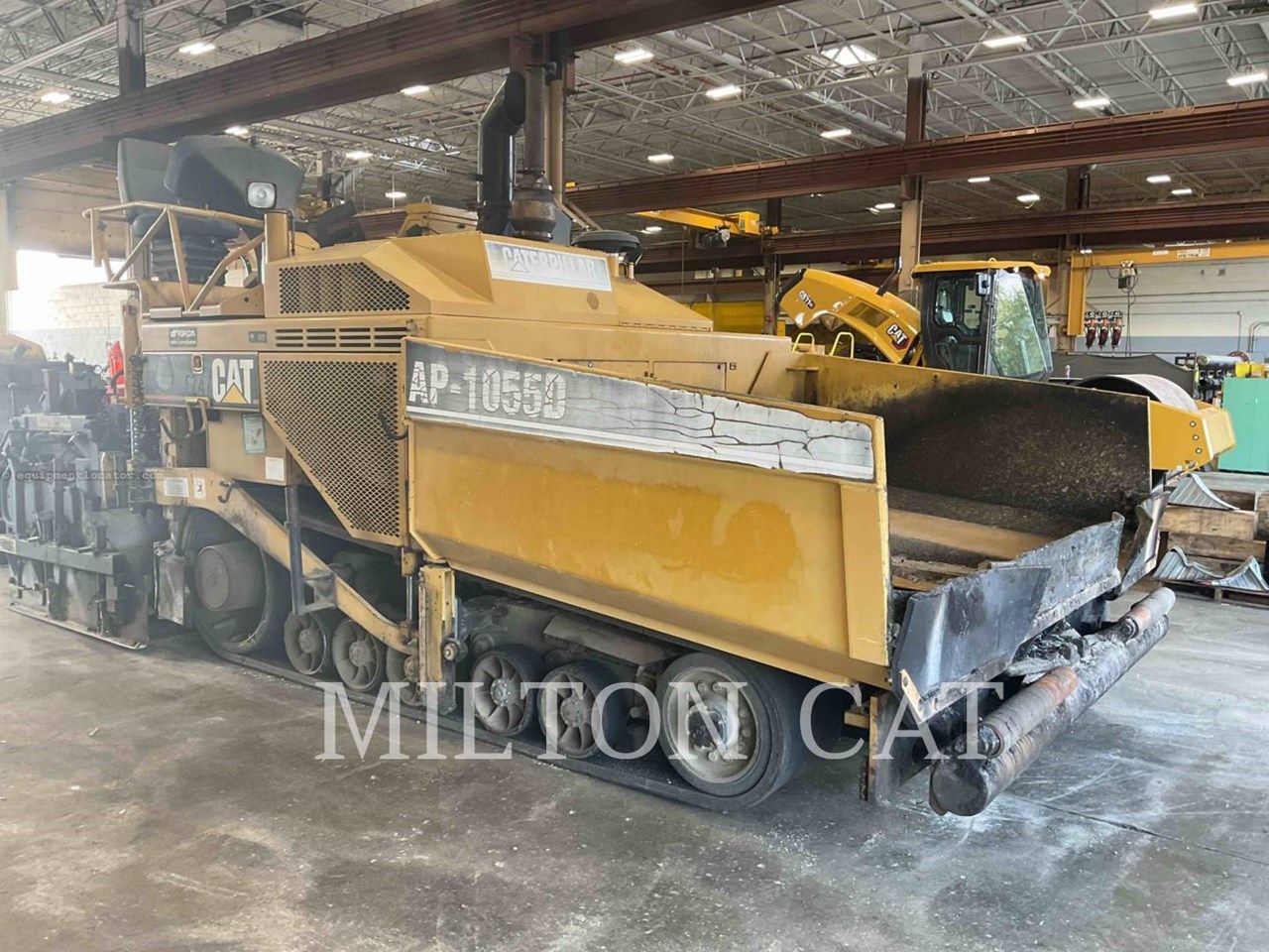 2006 Caterpillar AP-1055D Image 10