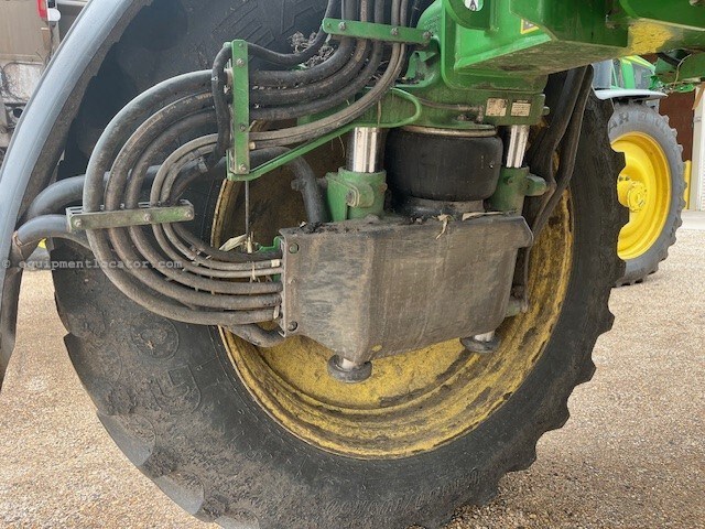 2025 John Deere 600R Image 10