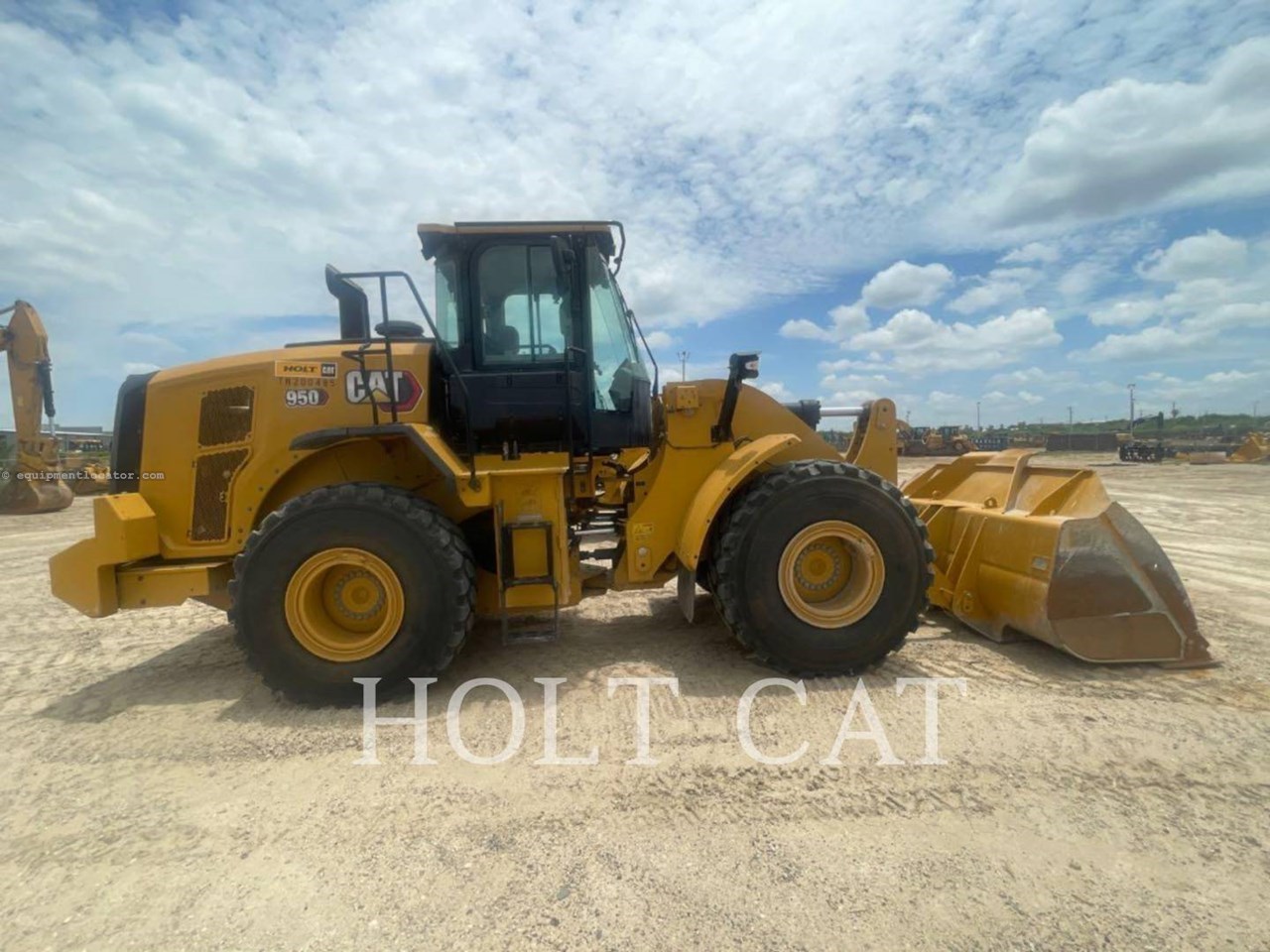 2024 Caterpillar 950 Image 2