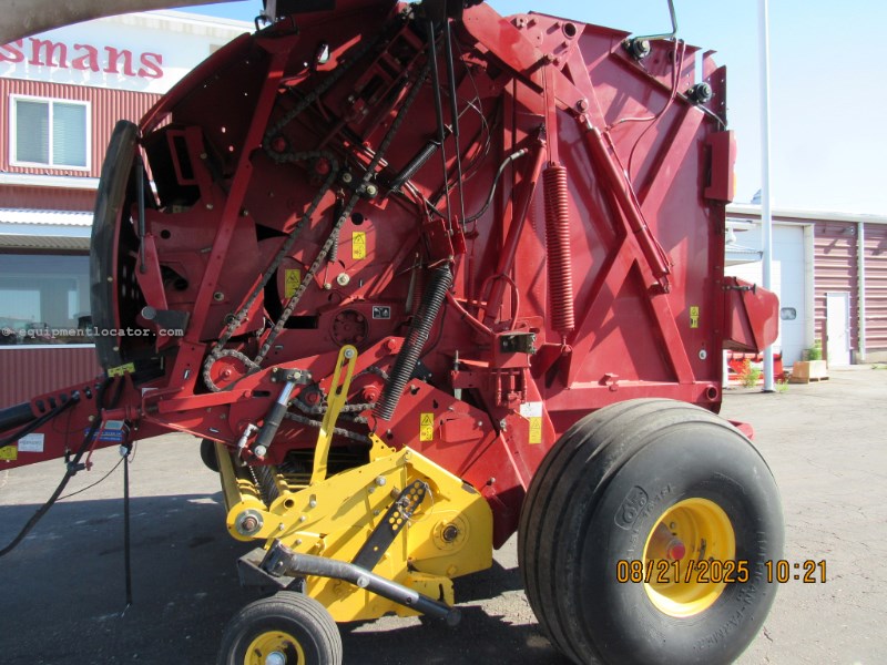 2016 New Holland RB560 Image 5