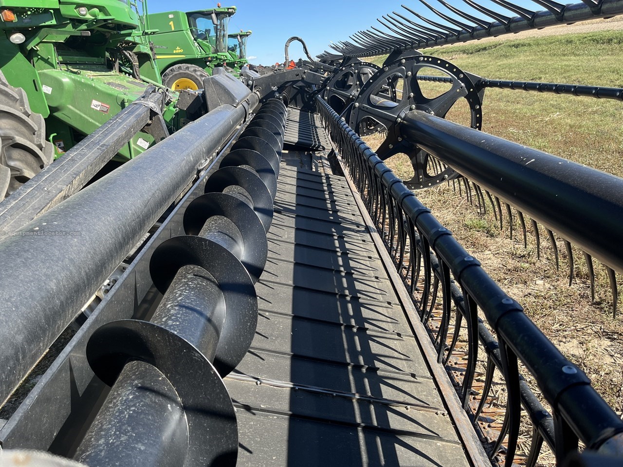 2017 MacDon FD75 Image 10