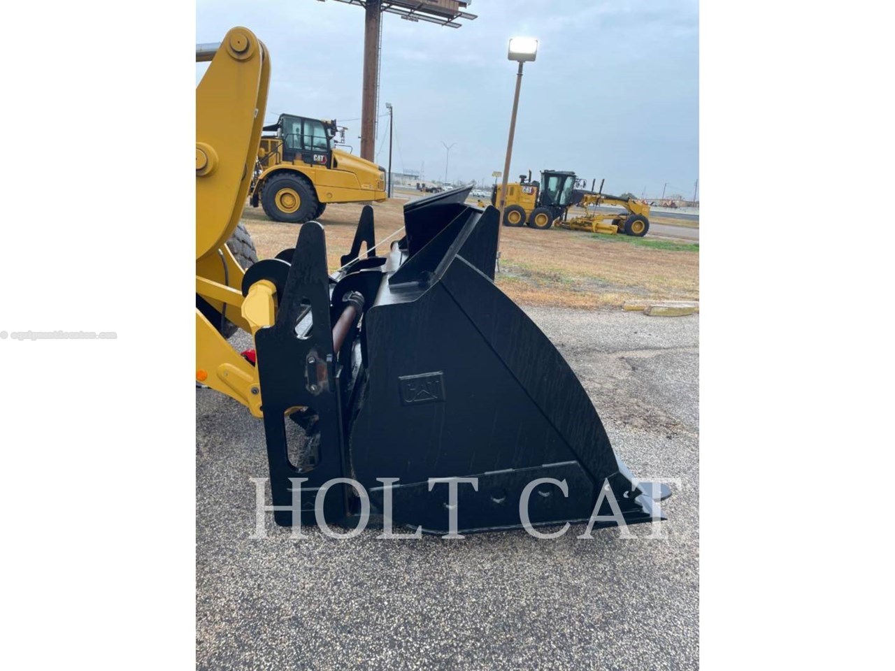 2024 Caterpillar 938 QC Image 10