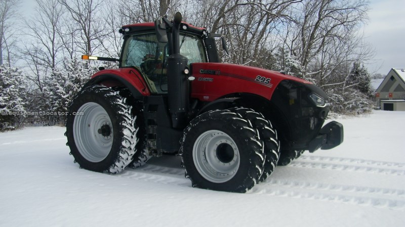 2025 Case IH Magnum 295 Image 7