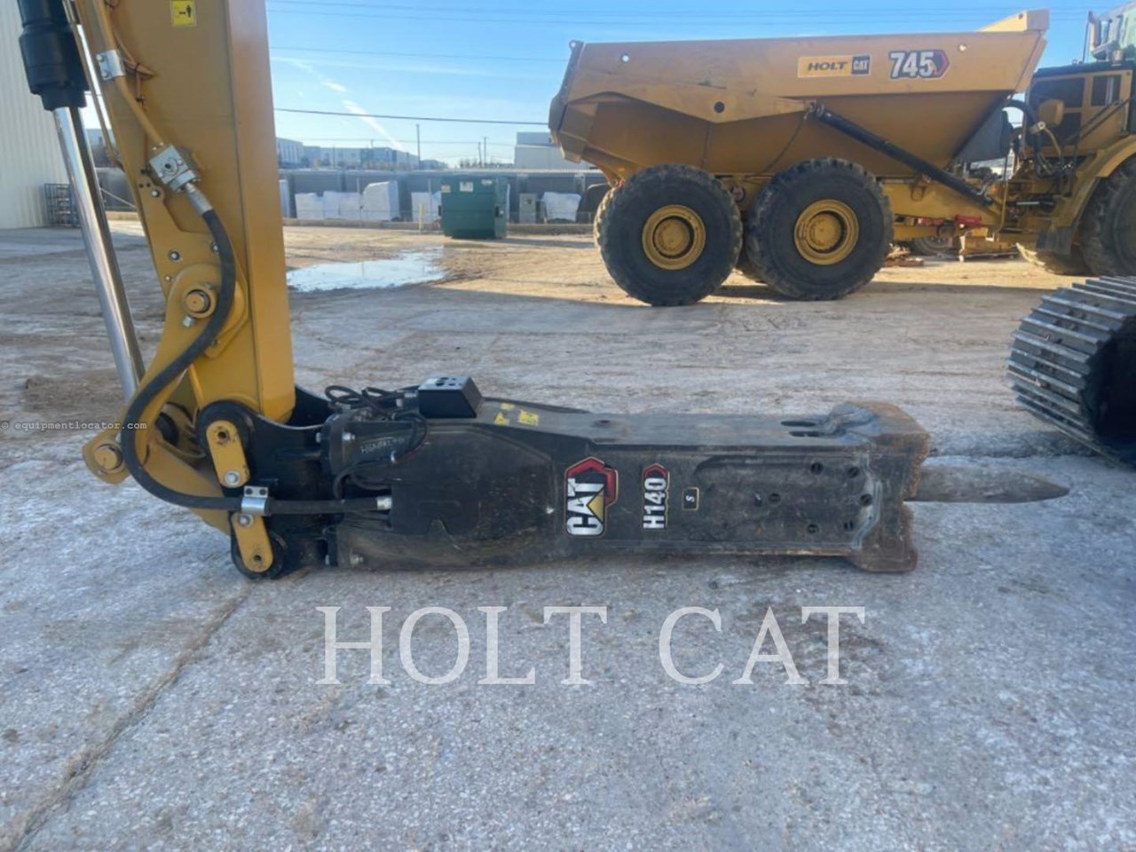 2024 Caterpillar 330 TC Image 10