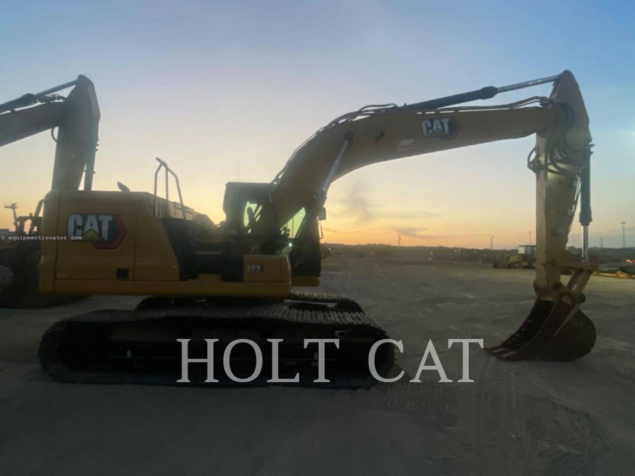 2024 Caterpillar 323 TC Image 2