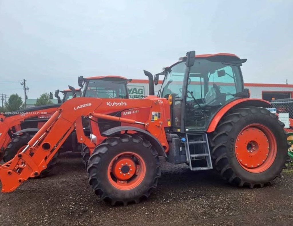 2023 Kubota M6-1 Series M6-141 Tractor Image 2