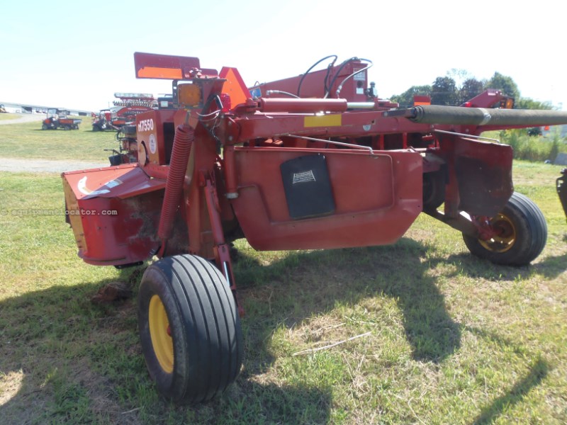 2011 New Holland H7550 Image 4