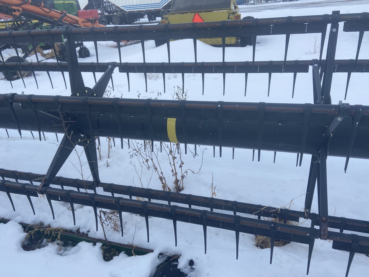 2009 John Deere 630D Image 10