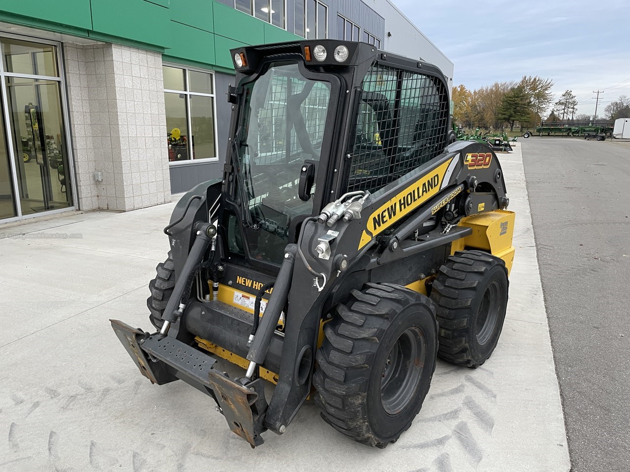 2022 New Holland L320 Image 2