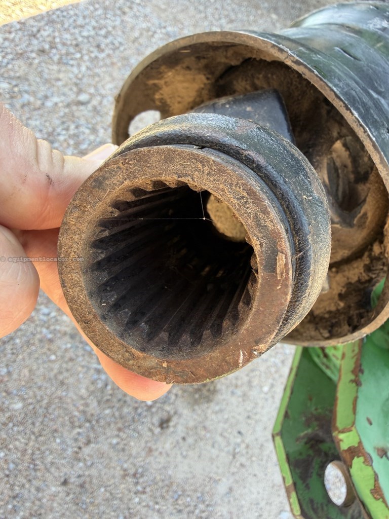 2008 John Deere 568 Image 10