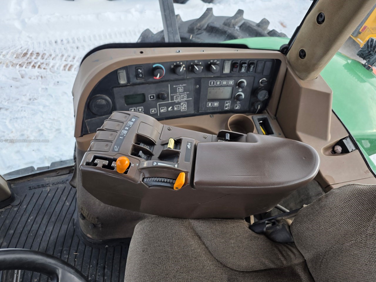 2007 John Deere 8330 Image 10