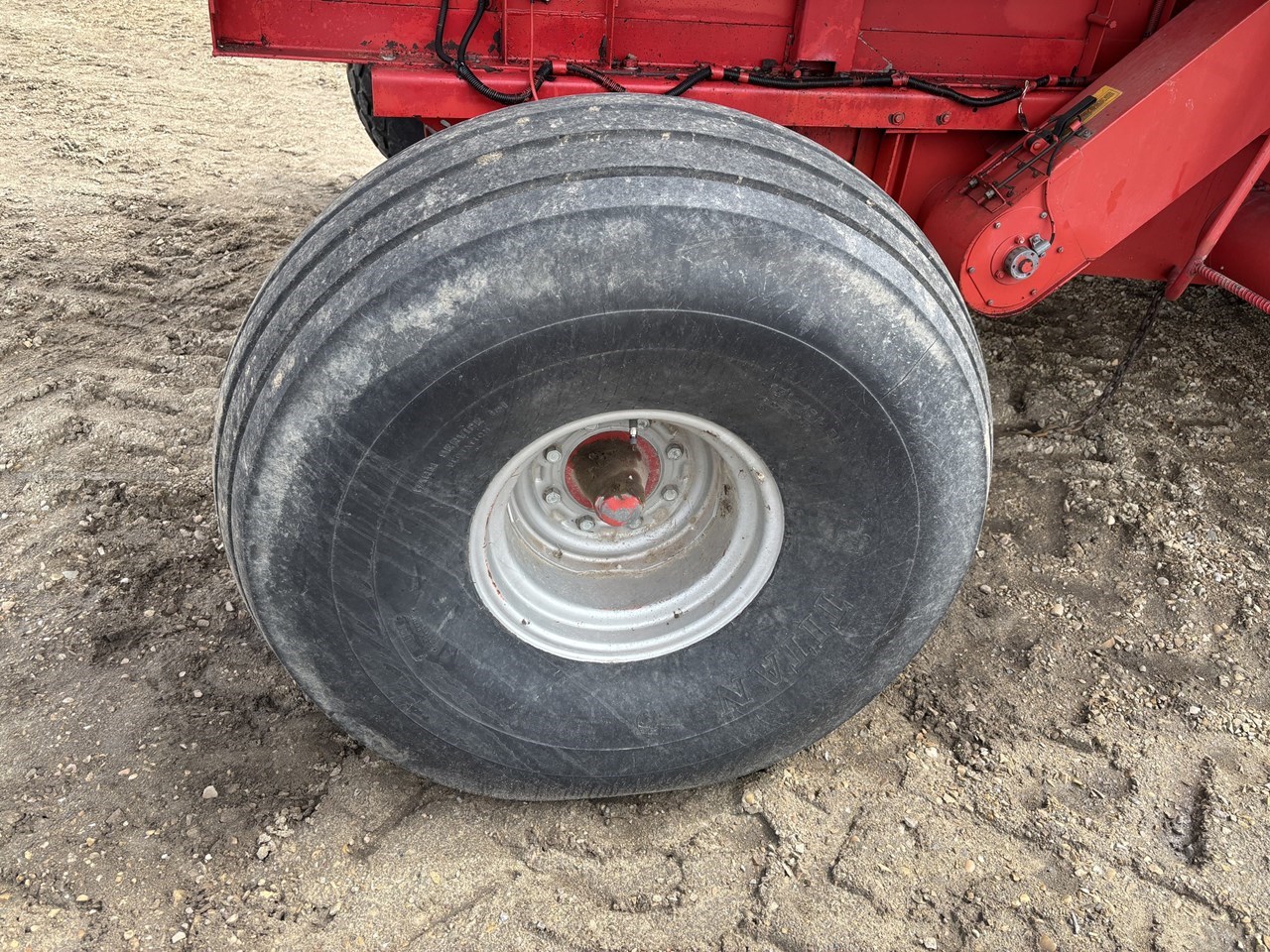 1986 Massey 8560 Image 14