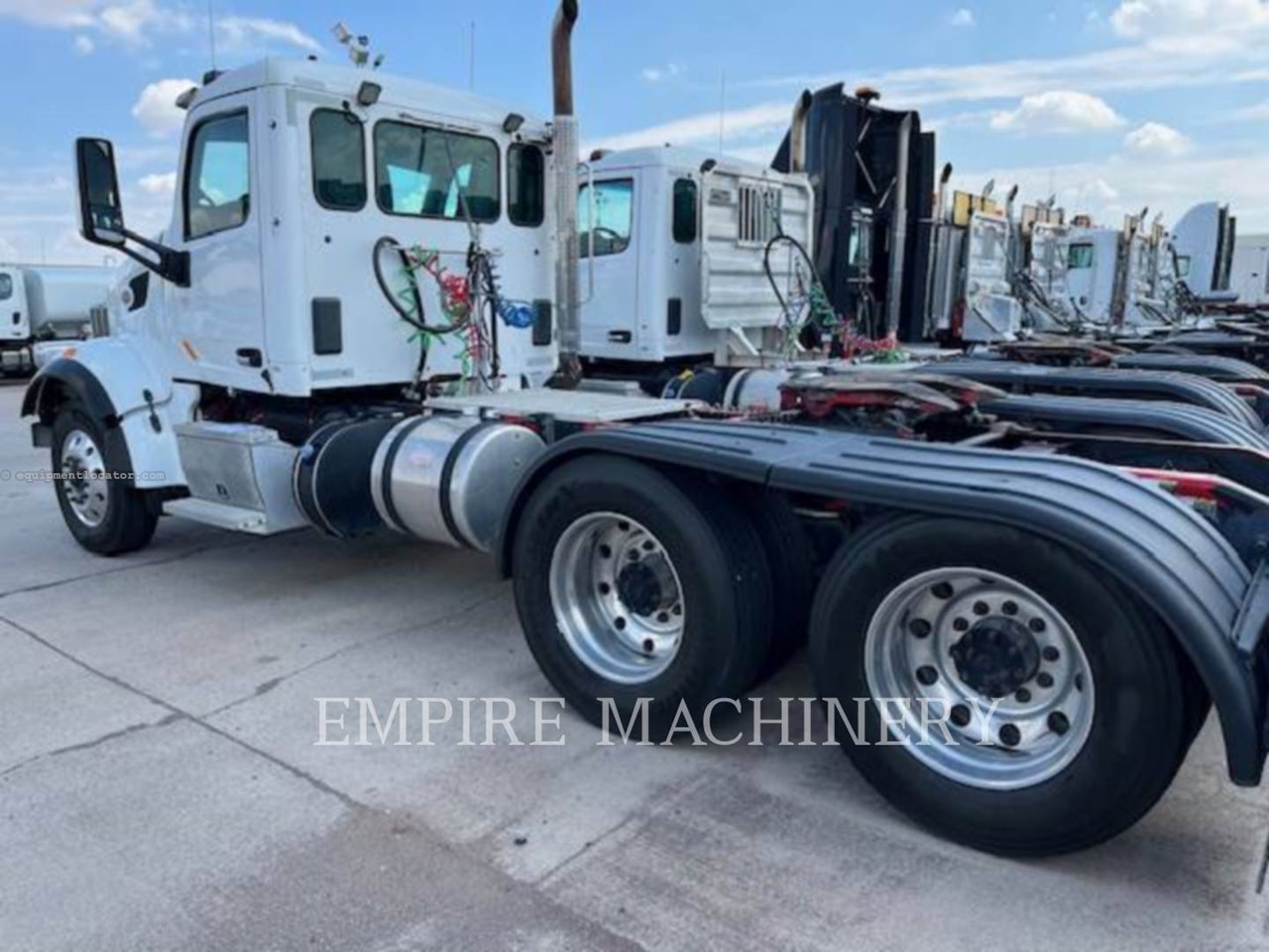 2017 Other DAY CAB Image 10