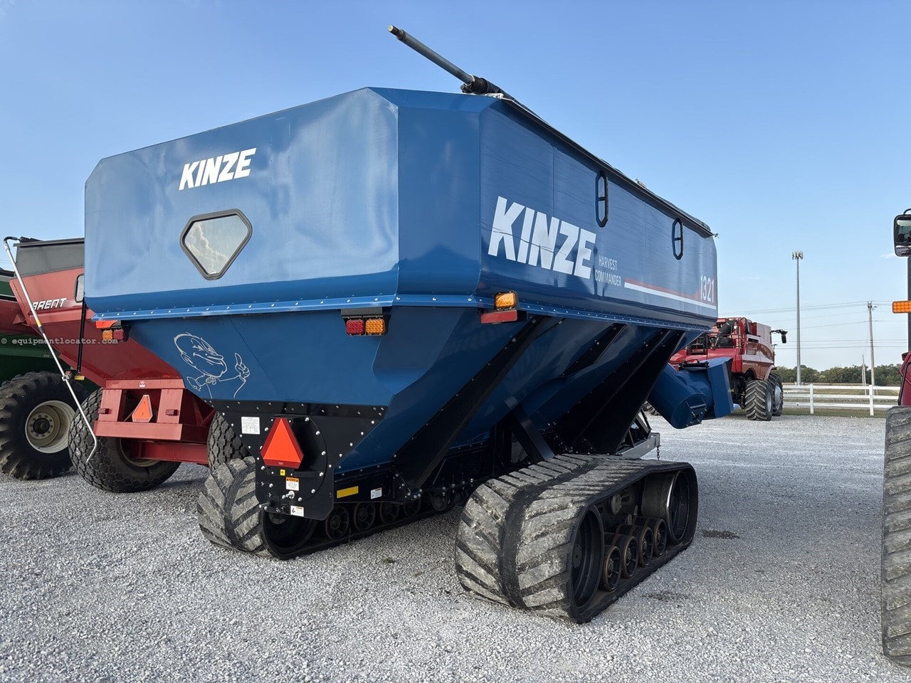 2022 Kinze 1321 Image 10