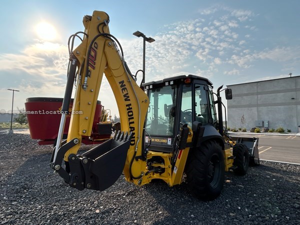 2025 New Holland B110D Image 4