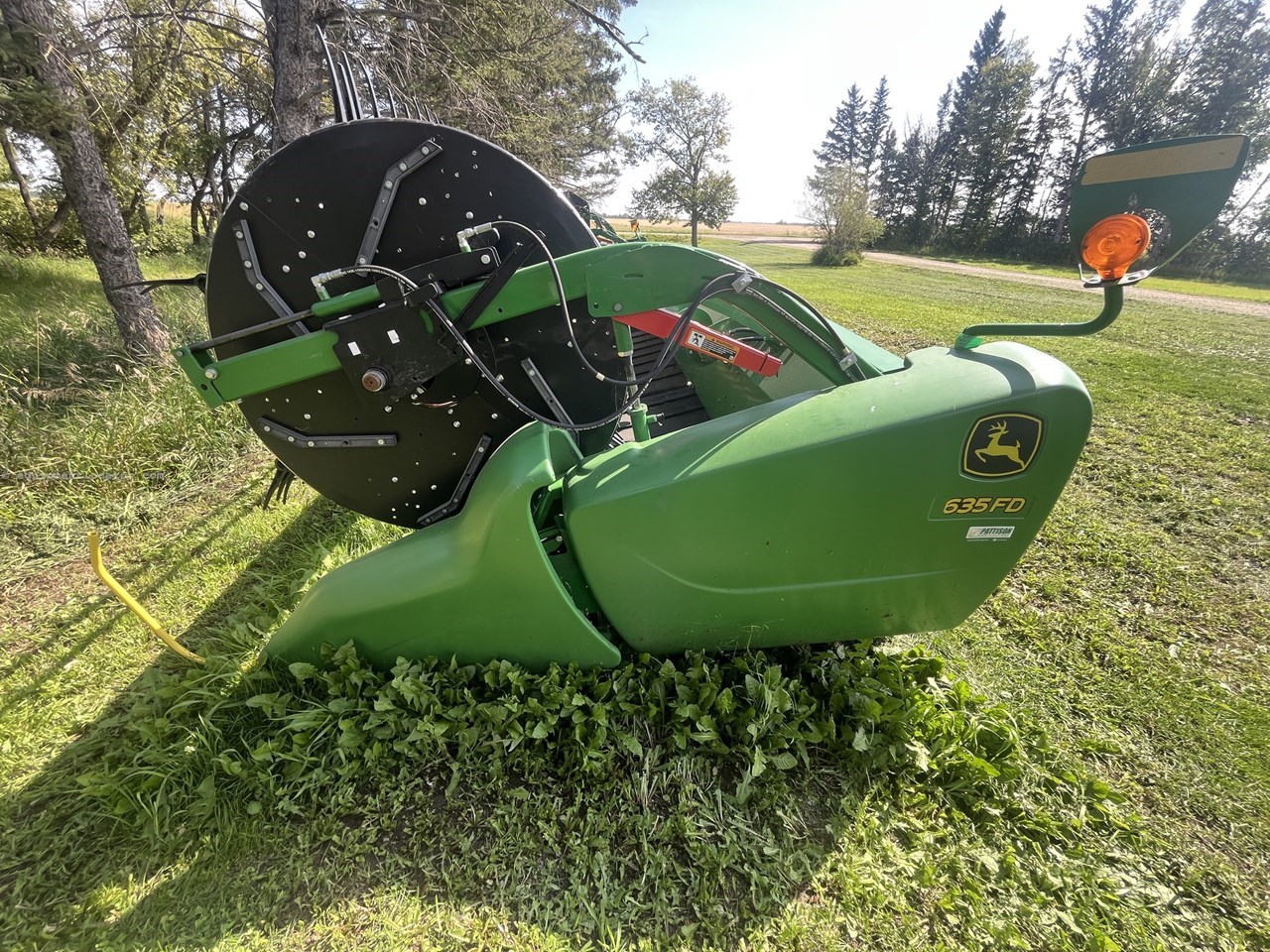 2018 John Deere 635FD Image 2