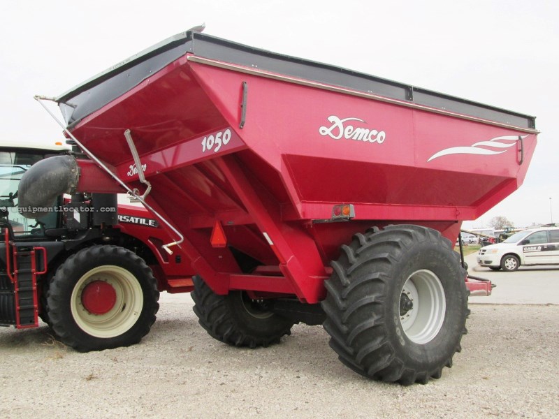 2008 Demco 1050 Image 4