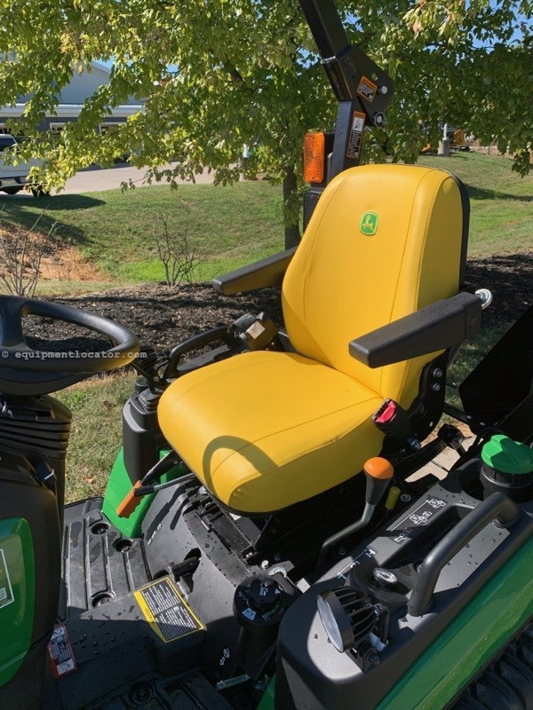 2025 John Deere 1025R Image 10