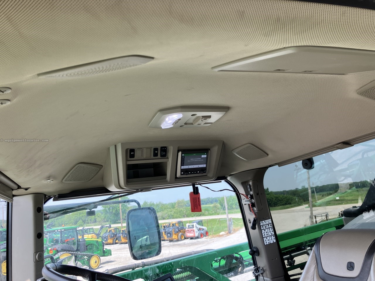 2022 John Deere 612R Image 10