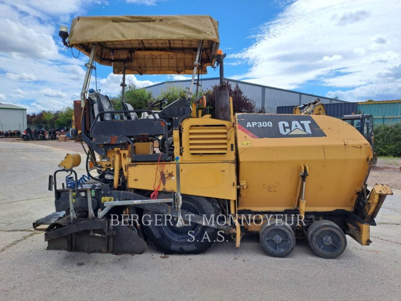 2008 Caterpillar AP300 Image 10