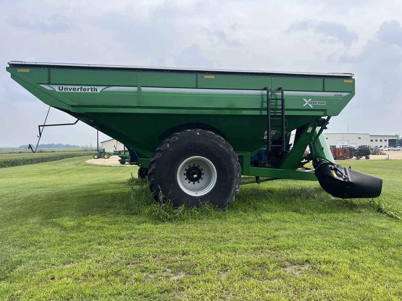 2022 Unverferth 1319 Image 10