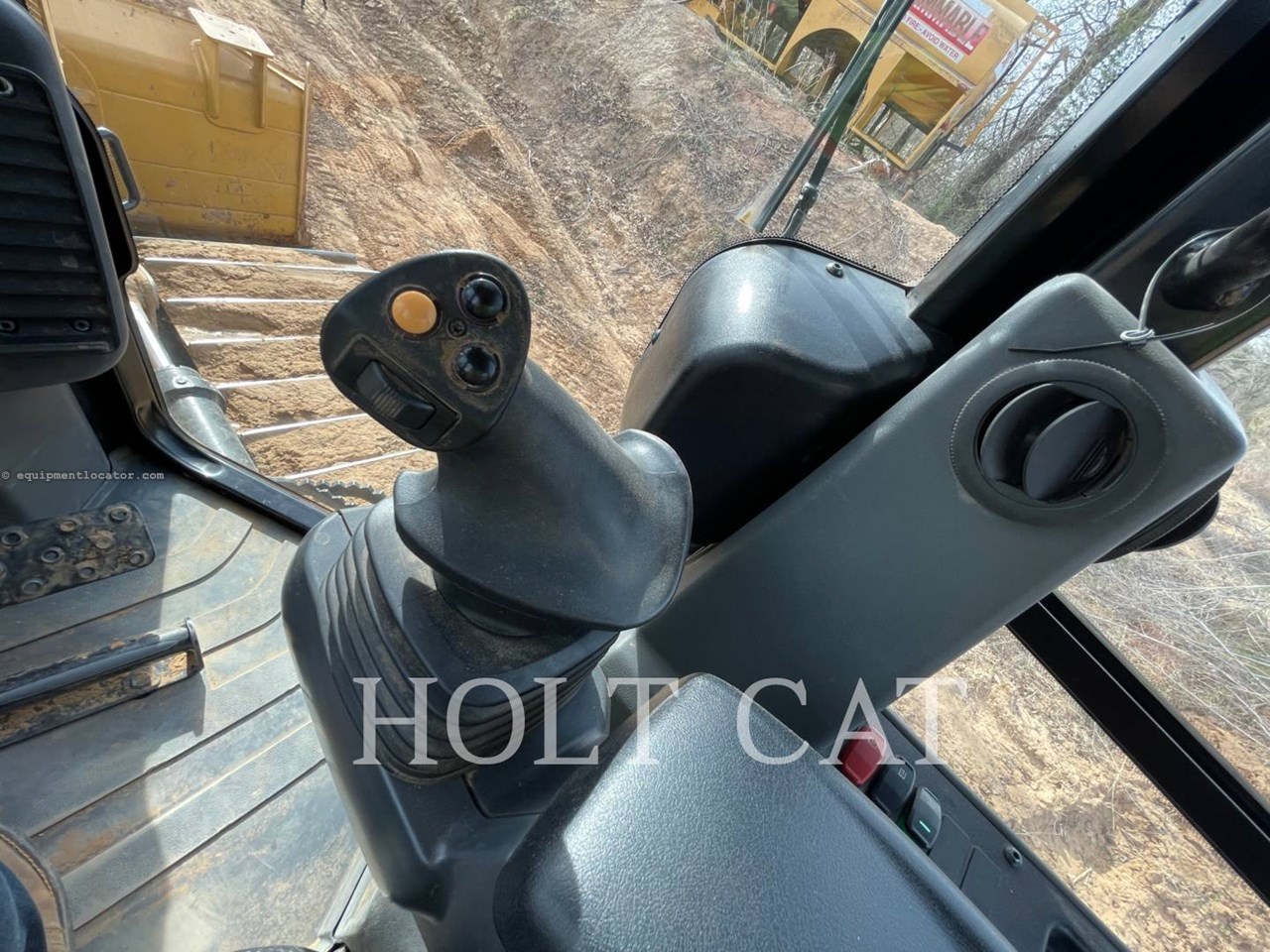 2022 Caterpillar D3-12LGP Image 10