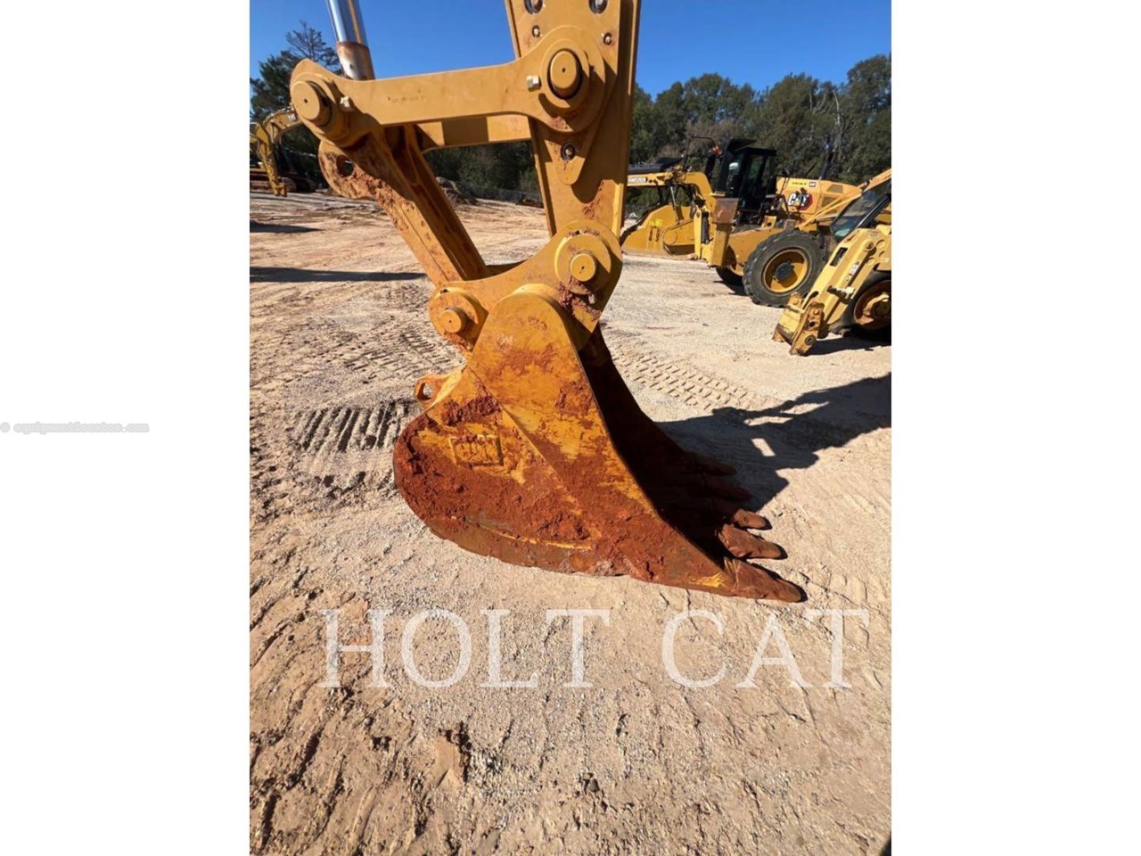 2024 Caterpillar 323 TC Image 10