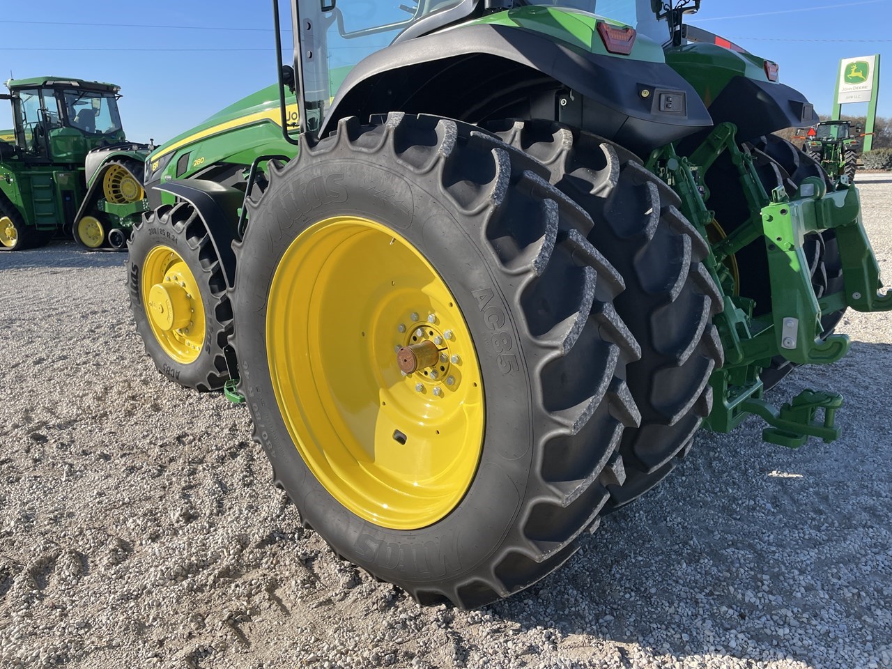 2024 John Deere 8R 280 Image 10