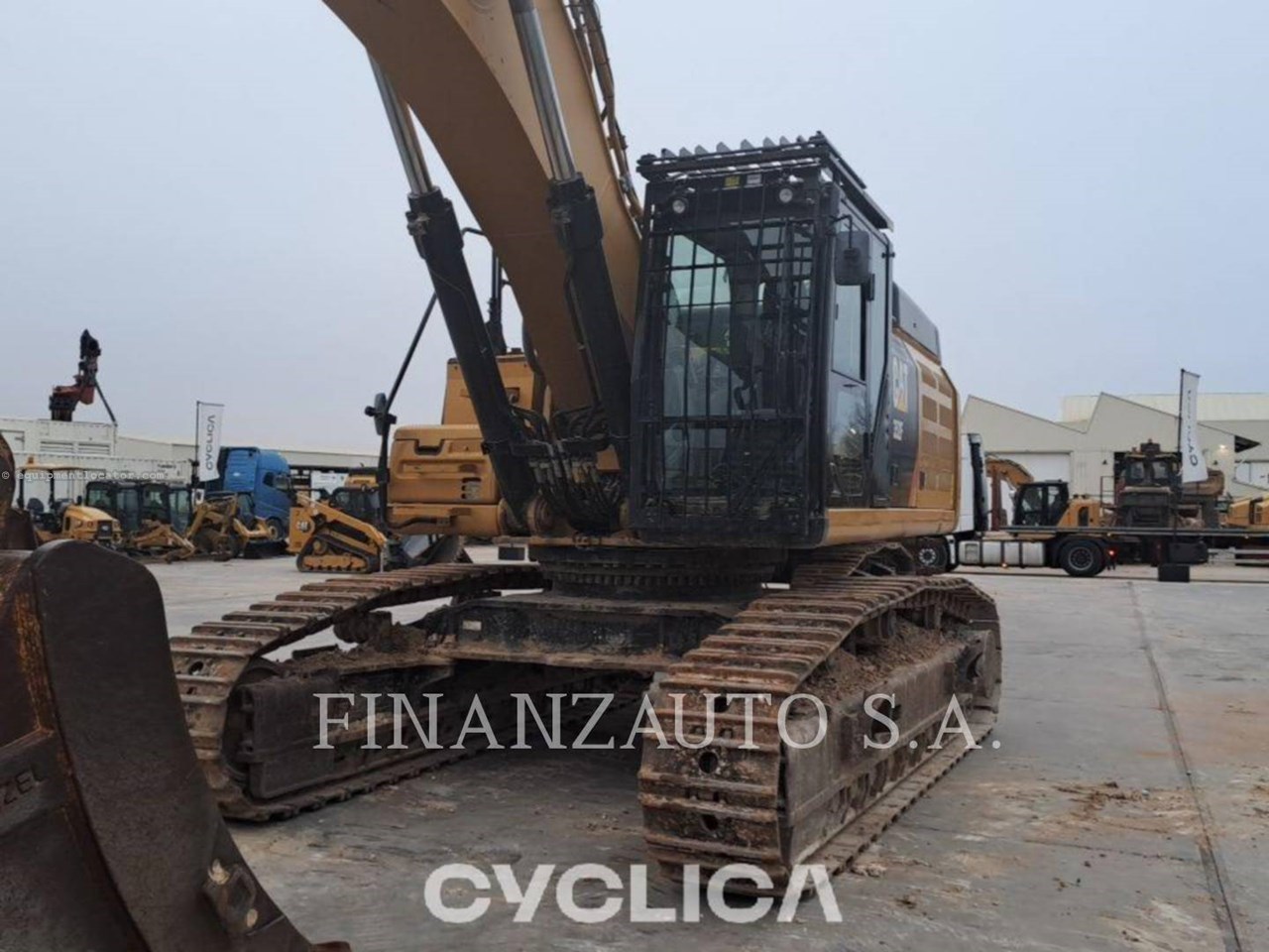 2019 Caterpillar 352FL Image 10