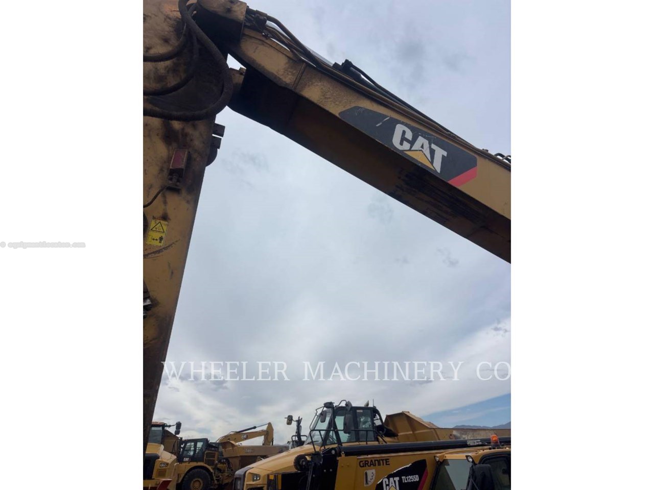 2016 Caterpillar 323F L CF Image 10