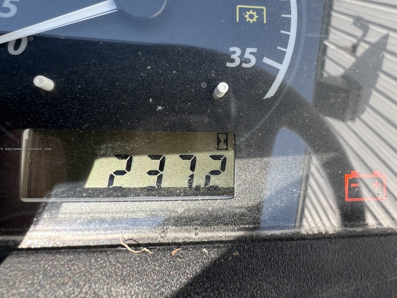 2019 John Deere 1025R Image 10