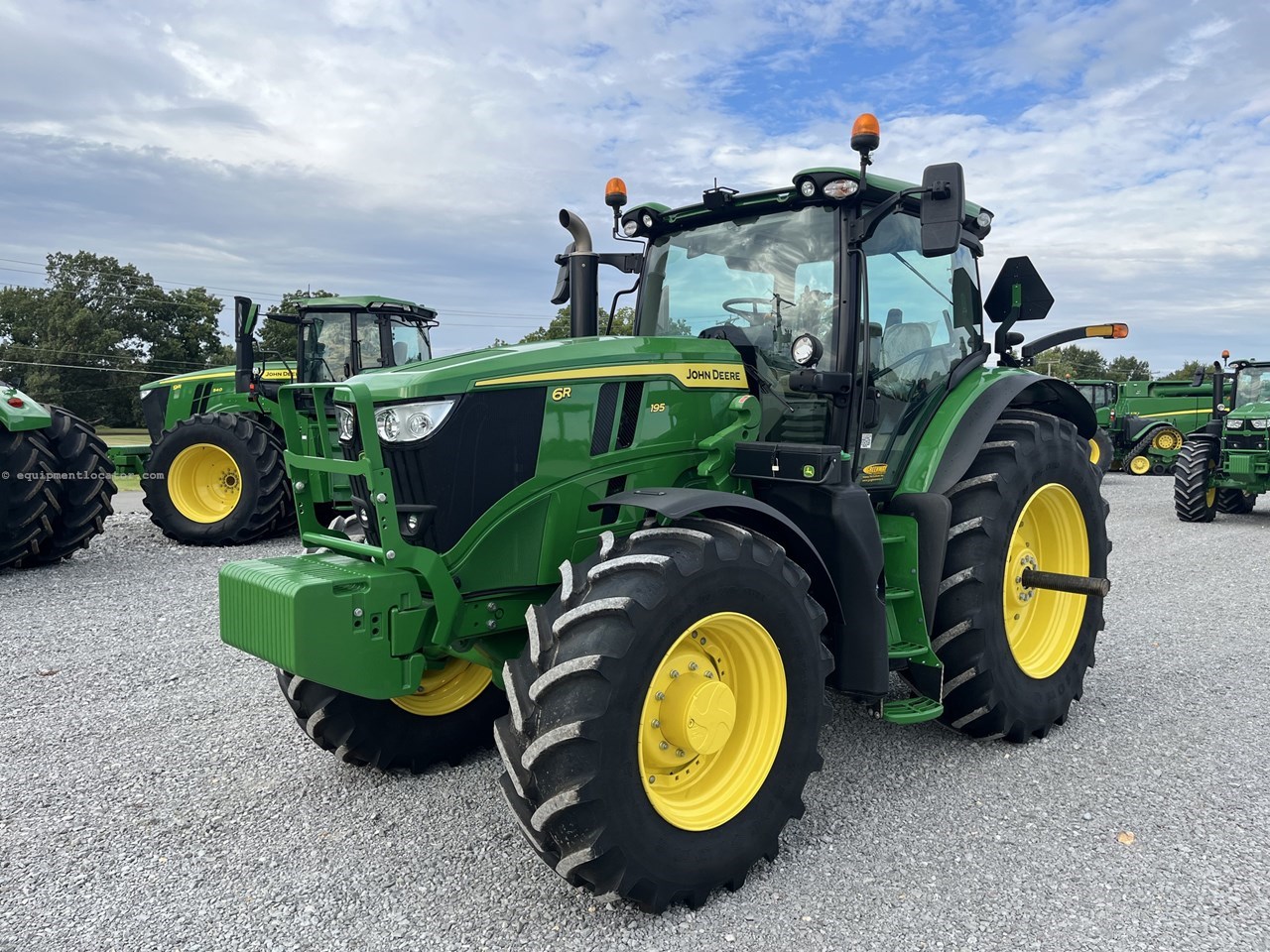 2024 John Deere 6R 195 Image 2